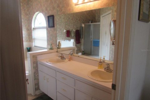 House in Lakeland, Florida 4 bedrooms, 161.84 sq.m. № 1813364 - photo 18