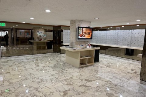 Condominio en venta en Sunny Isles Beach, Florida, 2 dormitorios, 138.24 m2 № 2029285 - foto 14