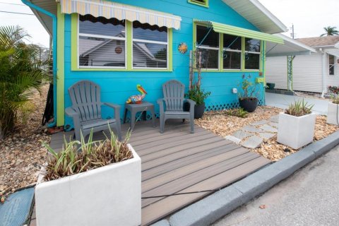 House in Bradenton, Florida 2 bedrooms, 69.49 sq.m. № 1616883 - photo 3