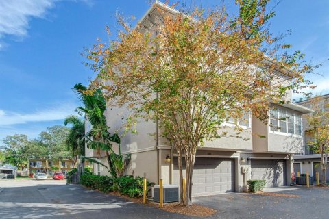 Touwnhouse à vendre à Tampa, Floride: 3 chambres, 181.72 m2 № 1898951 - photo 5
