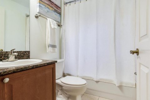 Touwnhouse à vendre à Tampa, Floride: 3 chambres, 181.72 m2 № 1898951 - photo 14