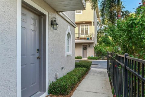 Touwnhouse à vendre à Tampa, Floride: 3 chambres, 181.72 m2 № 1898951 - photo 8