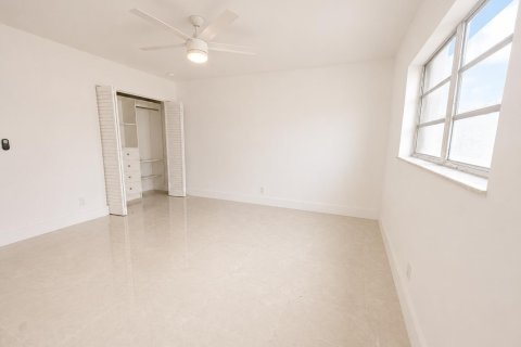 Copropriété à louer à Hollywood, Floride: 1 chambre, 66.89 m2 № 2259879 - photo 16