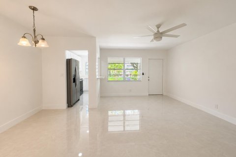 Copropriété à louer à Hollywood, Floride: 1 chambre, 66.89 m2 № 2259879 - photo 6