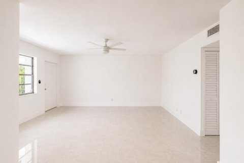 Copropriété à louer à Hollywood, Floride: 1 chambre, 66.89 m2 № 2259879 - photo 9