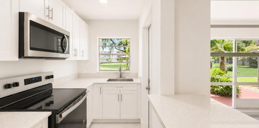 Condo à Hollywood, Floride, 1 chambre  № 2259879