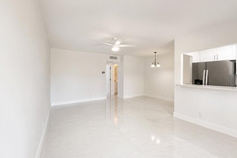 Copropriété à louer à Hollywood, Floride: 1 chambre, 66.89 m2 № 2259879 - photo 7