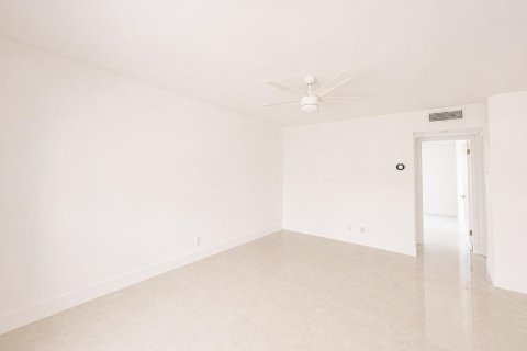Copropriété à louer à Hollywood, Floride: 1 chambre, 66.89 m2 № 2259879 - photo 8