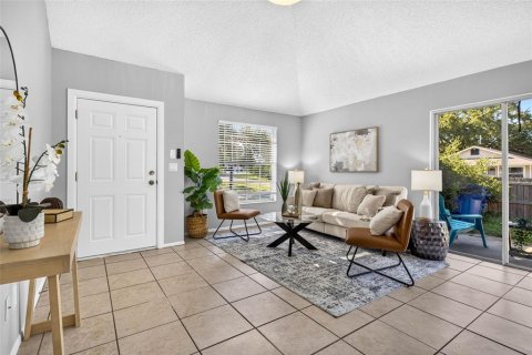 Villa ou maison à louer à Palm Harbor, Floride: 2 chambres, 74.04 m2 № 2418353 - photo 6