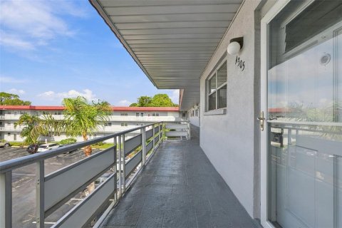 Copropriété à louer à Saint Petersburg, Floride: 1 chambre, 161.65 m2 № 2425836 - photo 2