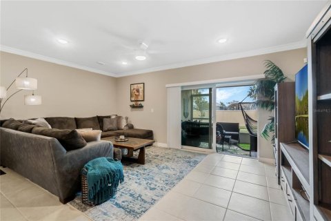 Townhouse in Kissimmee, Florida 3 bedrooms, 163.69 sq.m. № 1558605 - photo 4
