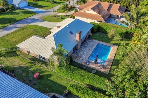 Villa ou maison à Stuart, Floride 4 chambres, 230.77 m2 № 1988529