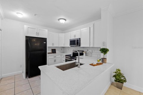 Copropriété à louer à Orlando, Floride: 2 chambres, 103.59 m2 № 2408217 - photo 7