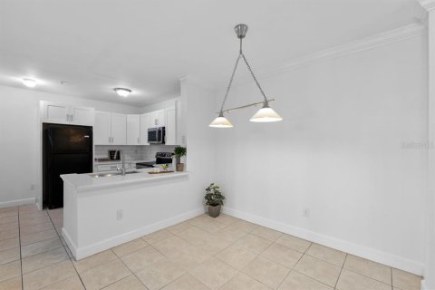 Copropriété à louer à Orlando, Floride: 2 chambres, 103.59 m2 № 2408217 - photo 10