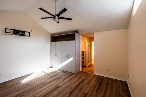 House in Altamonte Springs, Florida 4 bedrooms, 233.18 sq.m. № 1803839 - photo 16