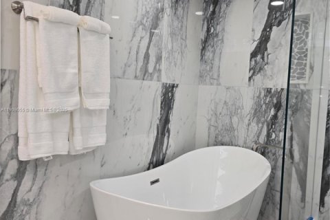 Condominio en alquiler en Lauderhill, Florida, 2 dormitorios, 101.54 m2 № 2059704 - foto 7