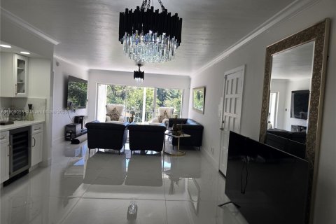 Condominio en alquiler en Lauderhill, Florida, 2 dormitorios, 101.54 m2 № 2059704 - foto 4