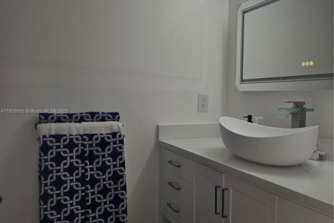 Condominio en alquiler en Lauderhill, Florida, 2 dormitorios, 101.54 m2 № 2059704 - foto 19