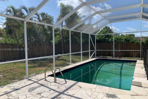 Casa en venta en Pompano Beach, Florida, 3 dormitorios, 118.08 m2 № 1986777 - foto 1