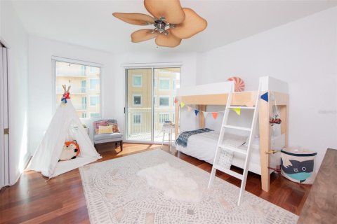 Condominio en alquiler en Saint Petersburg, Florida, 3 dormitorios, 278.71 m2 № 1749315 - foto 24