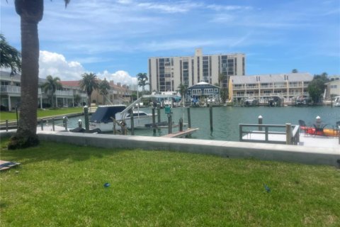 Condominio en venta en Clearwater, Florida, 2 dormitorios, 73.67 m2 № 1826228 - foto 19