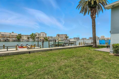 Condominio en venta en Clearwater, Florida, 2 dormitorios, 73.67 m2 № 1826228 - foto 20
