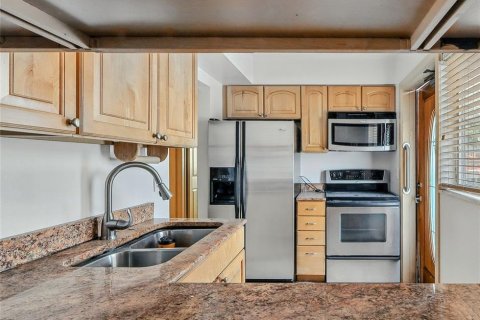 Condominio en venta en Clearwater, Florida, 2 dormitorios, 73.67 m2 № 1826228 - foto 8