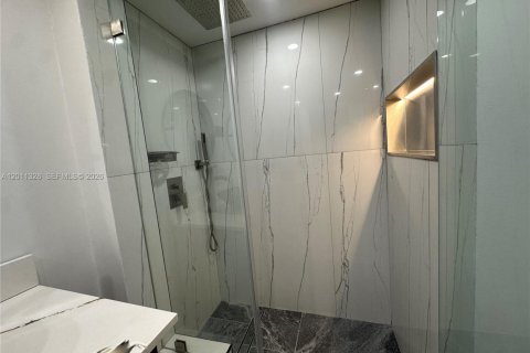 Condominio en alquiler en Sunrise, Florida, 2 dormitorios, 87.7 m2 № 2074825 - foto 17
