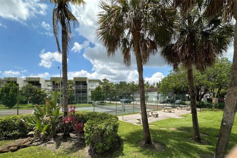 Condominio en alquiler en Sunrise, Florida, 2 dormitorios, 87.7 m2 № 2074825 - foto 30