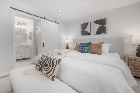 Casa en alquiler en Tampa, Florida, 4 dormitorios, 177.44 m2 № 1907611 - foto 17