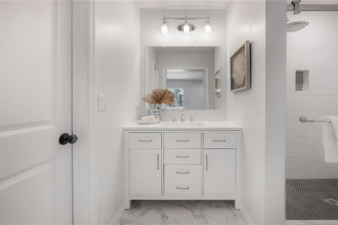 Casa en alquiler en Tampa, Florida, 4 dormitorios, 177.44 m2 № 1907611 - foto 20