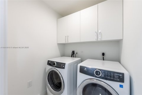 Copropriété à vendre à Miami, Floride: 2 chambres, 139.17 m2 № 1938439 - photo 19