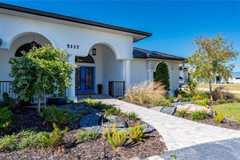 Villa ou maison à vendre à Port Charlotte, Floride: 4 chambres, 241.82 m2 № 1909440 - photo 10