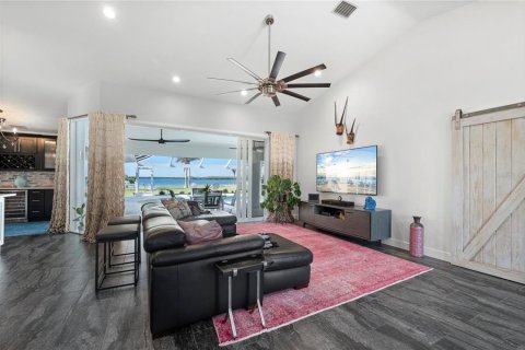 Villa ou maison à vendre à Port Charlotte, Floride: 4 chambres, 241.82 m2 № 1909440 - photo 18