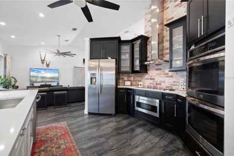 Villa ou maison à vendre à Port Charlotte, Floride: 4 chambres, 241.82 m2 № 1909440 - photo 22