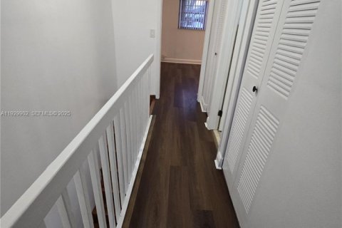 Снять в аренду кондоминиум в Майами, Флорида 2 спальни, 95.97м2, № 1988849 - фото 14