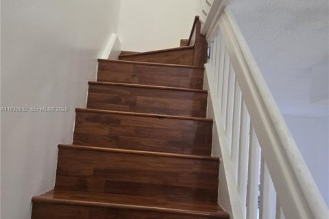 Снять в аренду кондоминиум в Майами, Флорида 2 спальни, 95.97м2, № 1988849 - фото 10