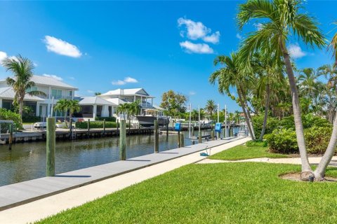Villa ou maison à louer à Holmes Beach, Floride: 3 chambres, 204.48 m2 № 2419908 - photo 19
