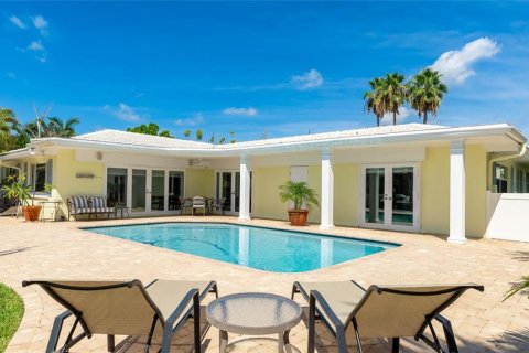 Villa ou maison à louer à Holmes Beach, Floride: 3 chambres, 204.48 m2 № 2419908 - photo 17