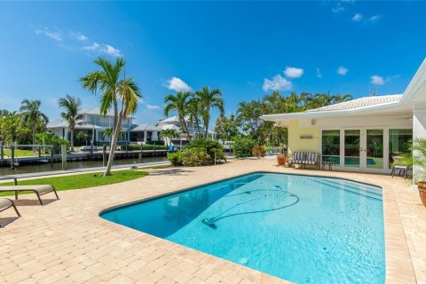 Villa ou maison à louer à Holmes Beach, Floride: 3 chambres, 204.48 m2 № 2419908 - photo 16