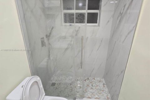 Снять в аренду виллу или дом в Санрайз, Флорида 4 спальни, 183.95м2, № 1943328 - фото 14