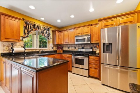 Casa en venta en Tampa, Florida, 4 dormitorios, 238.02 m2 № 1886179 - foto 11