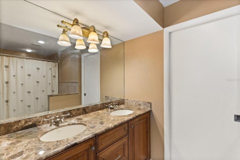 Villa ou maison à vendre à Tampa, Floride: 4 chambres, 238.02 m2 № 1886179 - photo 27