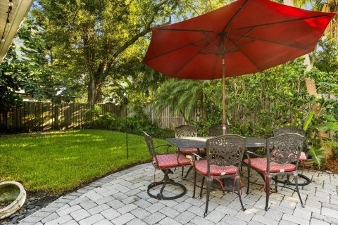 House in Tampa, Florida 4 bedrooms, 238.02 sq.m. № 1886179 - photo 29