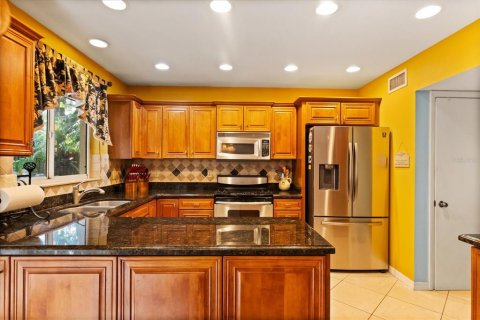 Casa en venta en Tampa, Florida, 4 dormitorios, 238.02 m2 № 1886179 - foto 12