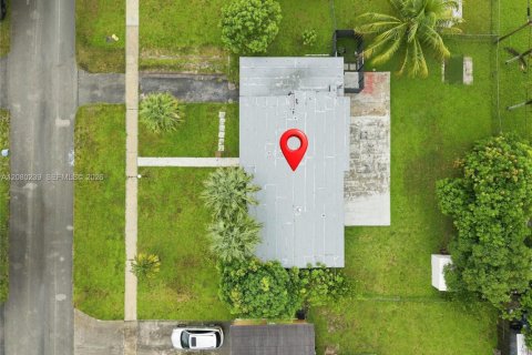 Villa ou maison à vendre à Plantation, Floride: 4 chambres, 133.31 m2 № 2335375 - photo 24