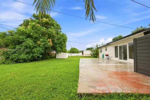 Villa ou maison à vendre à Plantation, Floride: 4 chambres, 133.31 m2 № 2335375 - photo 20