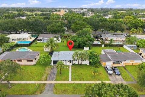 Villa ou maison à vendre à Plantation, Floride: 4 chambres, 133.31 m2 № 2335375 - photo 28
