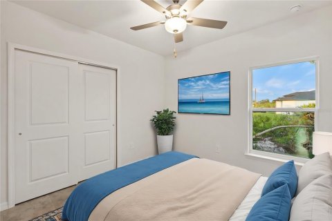 House in Lehigh Acres, Florida 4 bedrooms, 157.1 sq.m. № 1449720 - photo 20