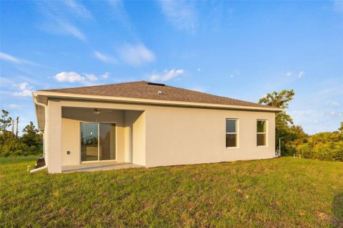 House in Lehigh Acres, Florida 4 bedrooms, 157.1 sq.m. № 1449720 - photo 24